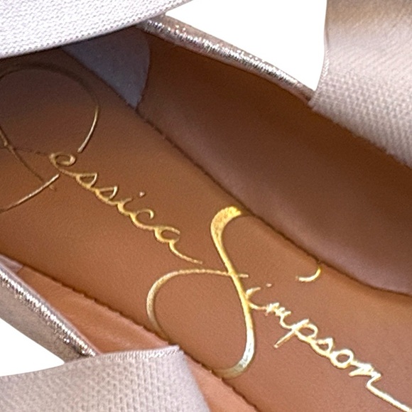 Like New Jessica Simpson Mandalaye Criss-Cross Strap Ballet Flats Gold Size 8 - Picture 7 of 9